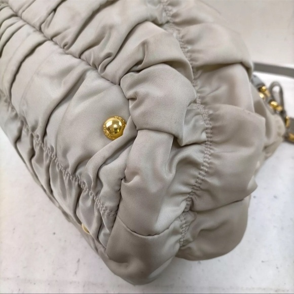 Prada Tessuto Gaufre Satchel in pale Grey/ Gold - Picture 6 of 17
